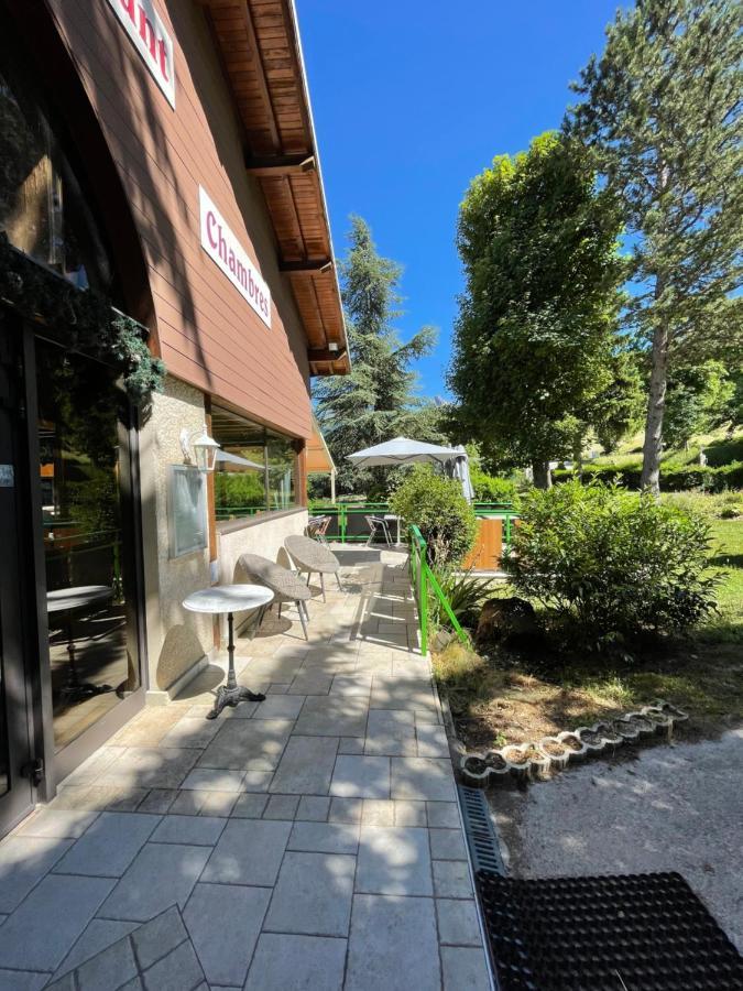 Logis Le Chalet Saint-Maurice-en-Trièves Exterior photo