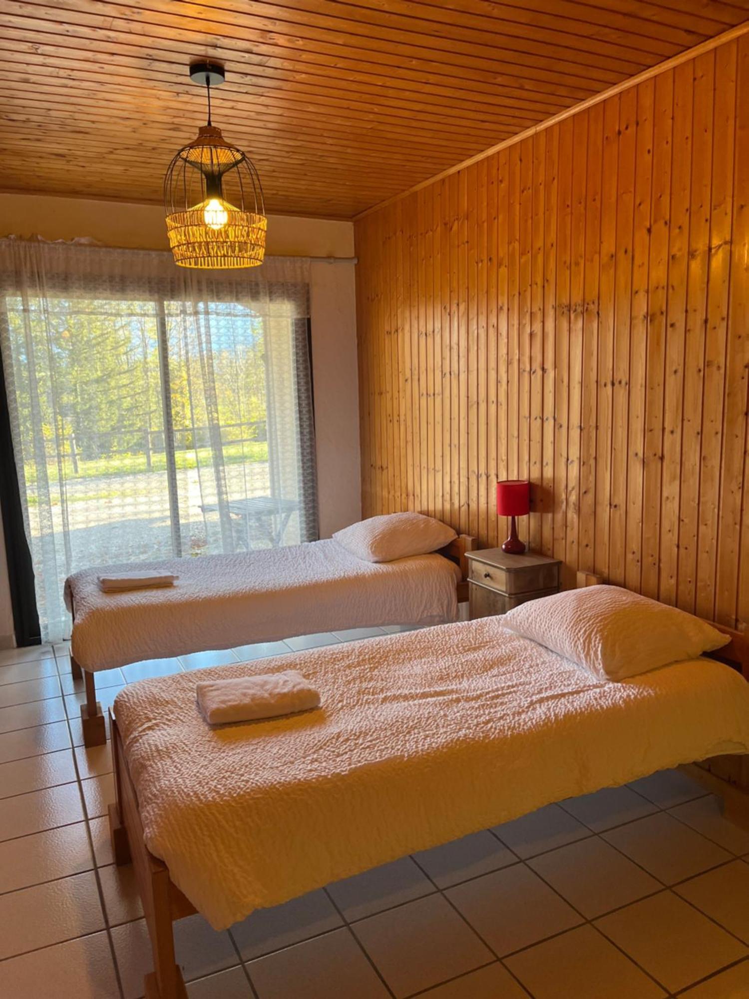 Logis Le Chalet Saint-Maurice-en-Trièves Exterior photo