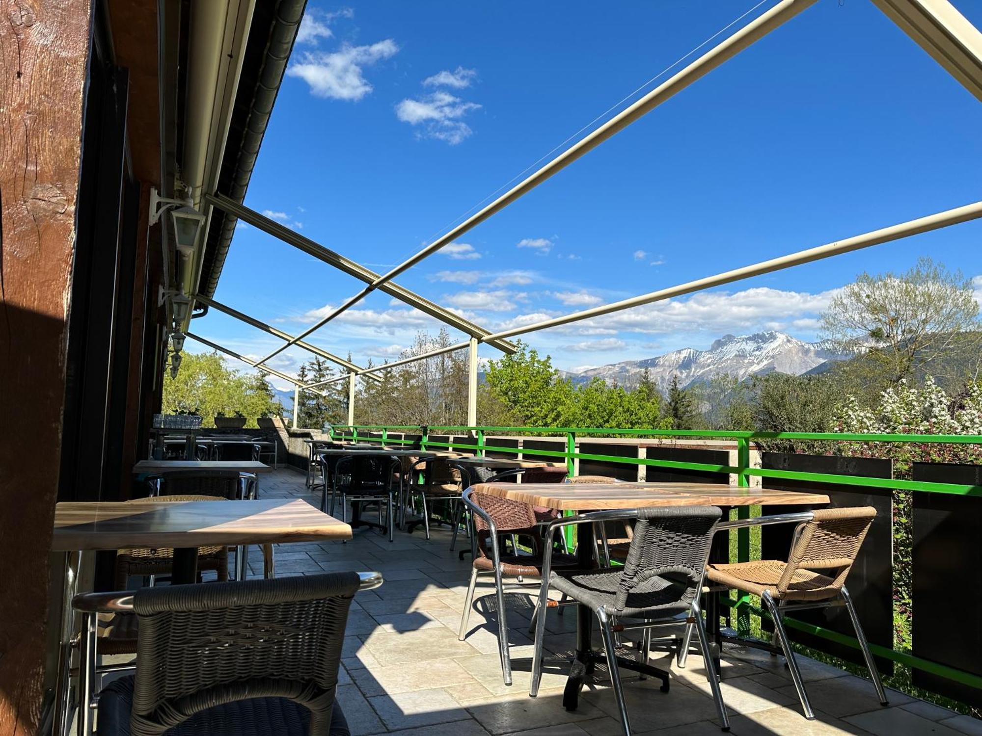Logis Le Chalet Saint-Maurice-en-Trièves Exterior photo