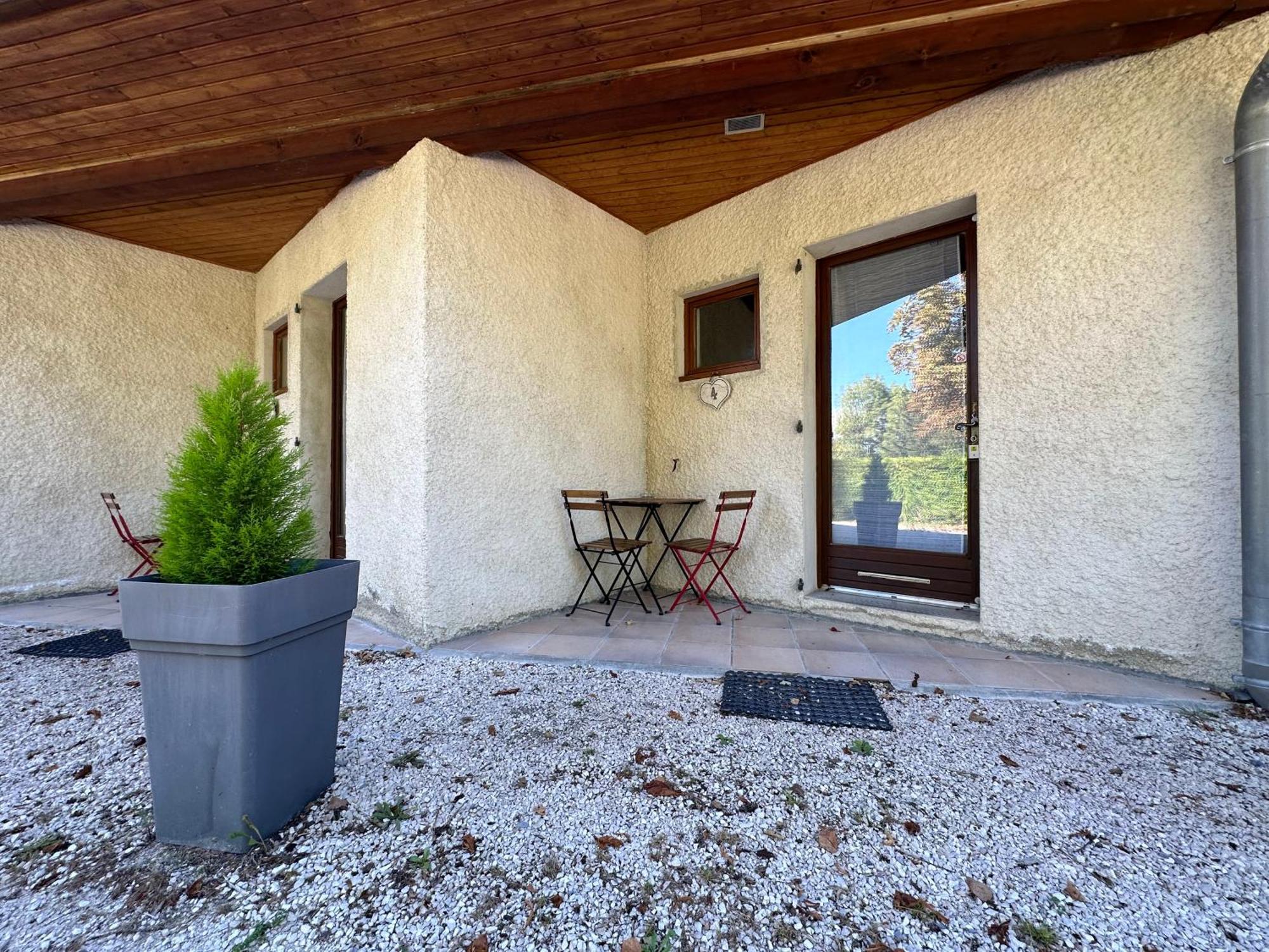 Logis Le Chalet Saint-Maurice-en-Trièves Exterior photo