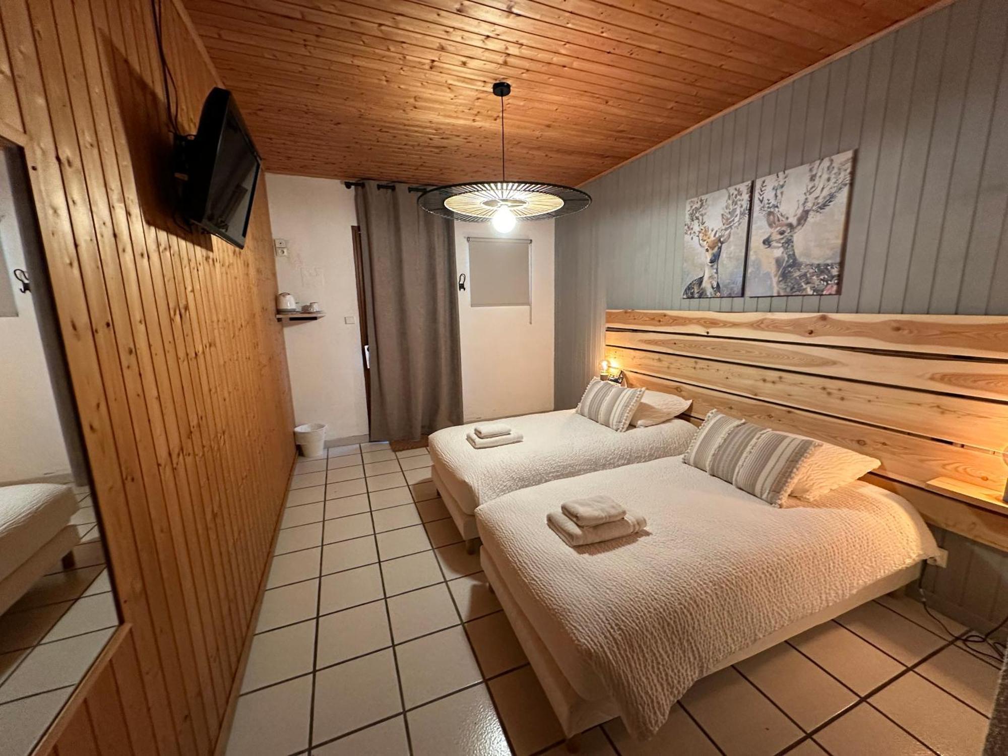 Logis Le Chalet Saint-Maurice-en-Trièves Exterior photo